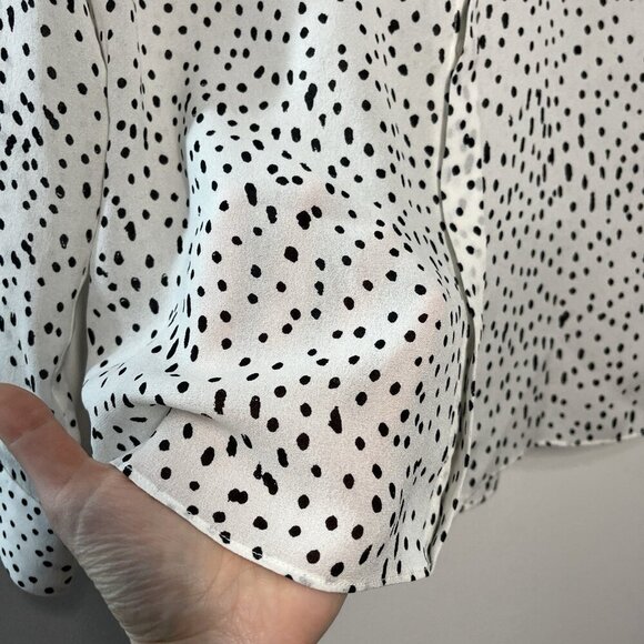 A.L.C.‎ White Dalmation Polka Dot Print Silk Blouse Size 2 - Picture 3 of 8